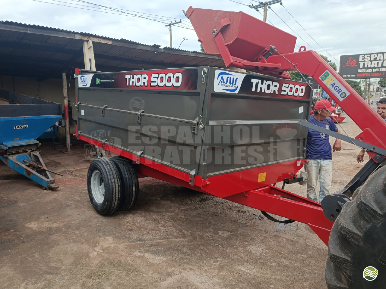 IMPLEMENTOS AGRICOLAS CARRETA AGRÍCOLA CARRETA BASCULANTE Espanhol Tratores GOIANIA GOIAS GO